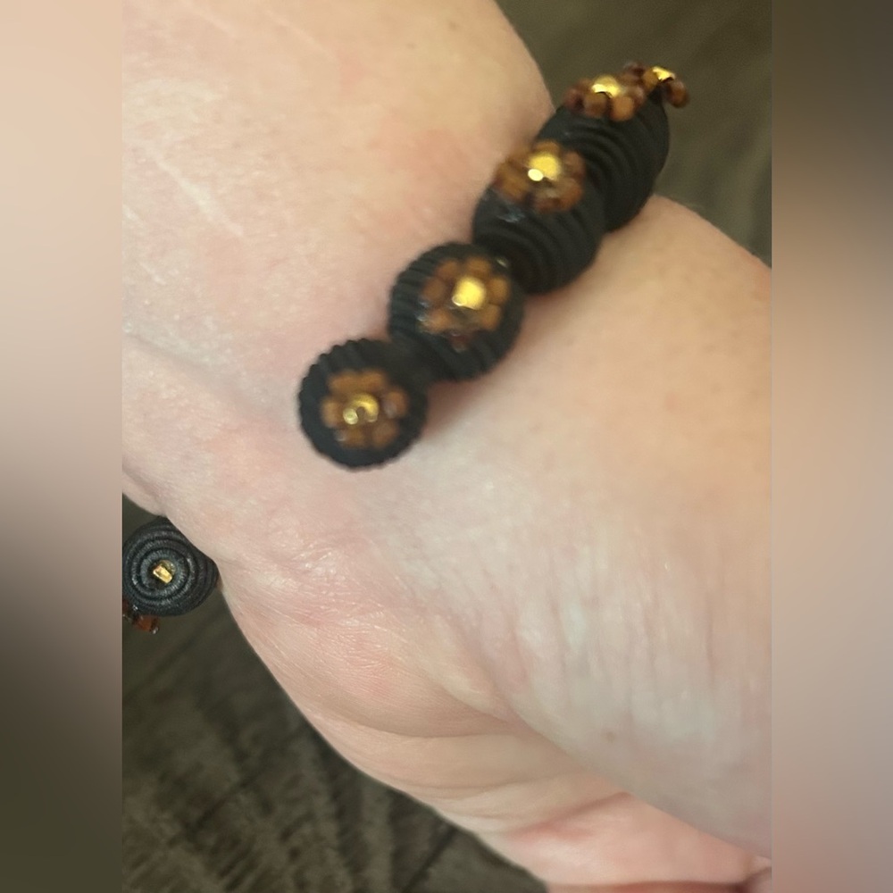 Anthropologie Suzanna Dai Beaded Floral Cuff NWOT! - Picture 11 of 11